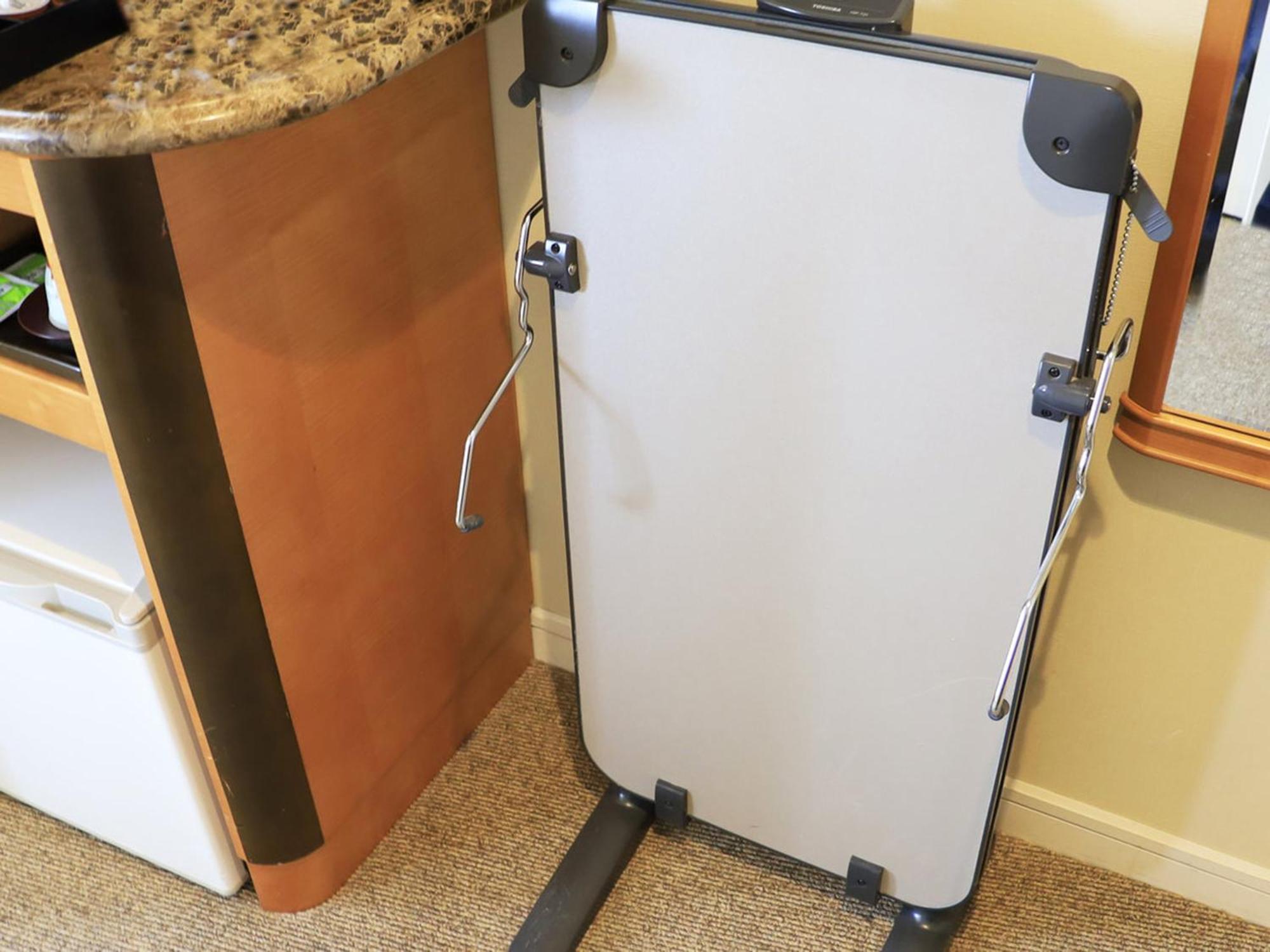 Sapporo Prince Hotel المظهر الخارجي الصورة A portable whiteboard